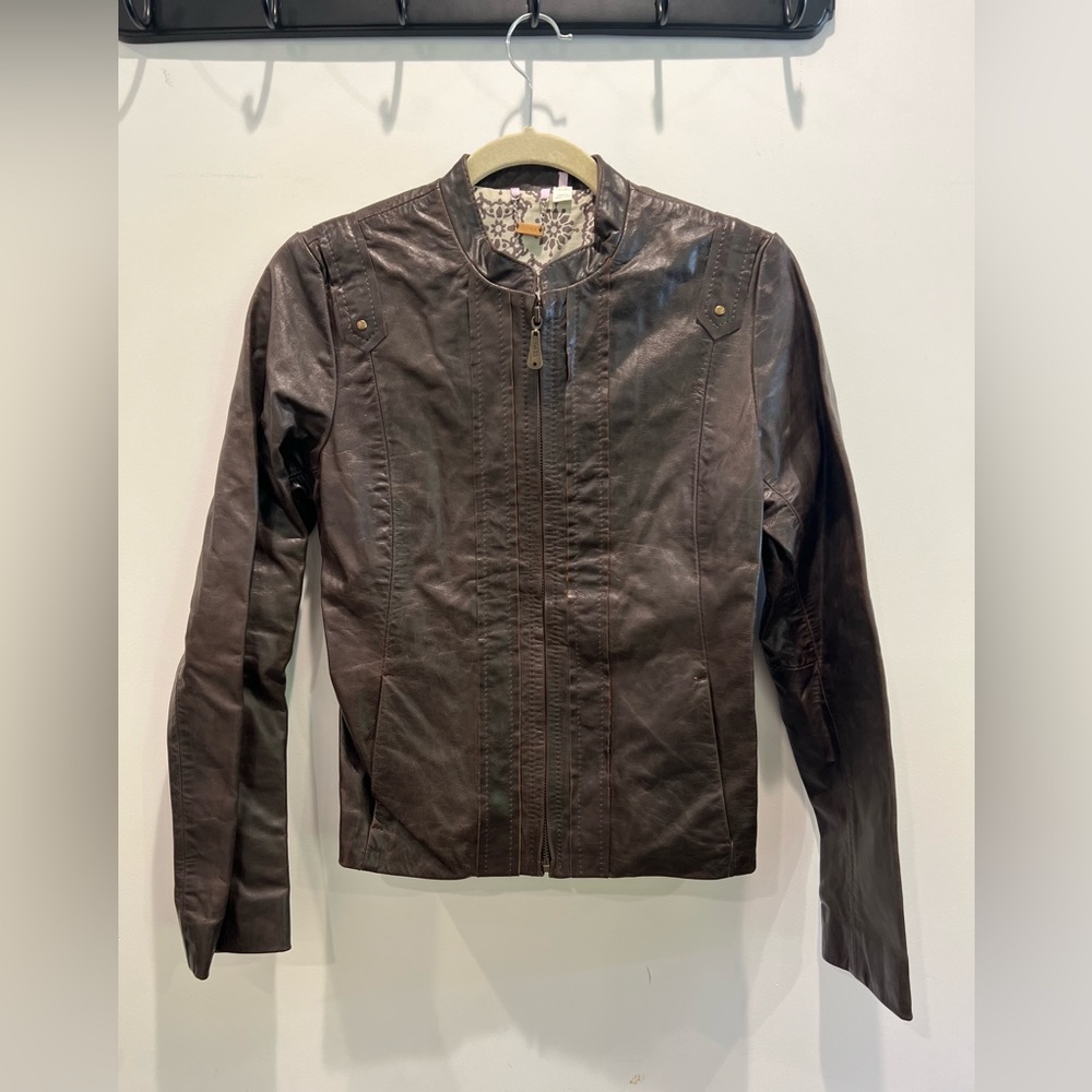 Like New DOMA Brown Leather Jacket, Size M.